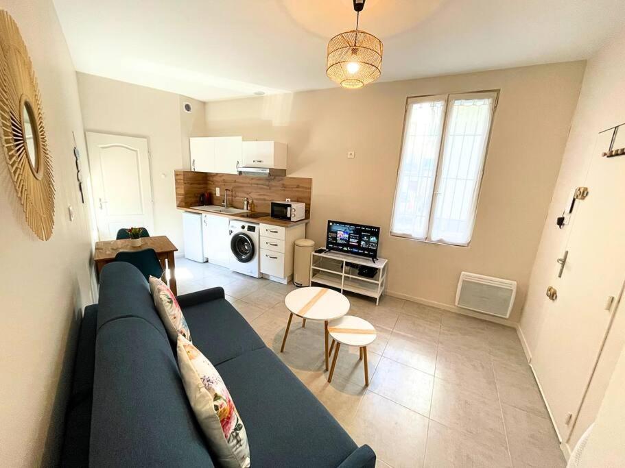 Studio Bien Equipe A 2 Pas De La Gare Безьє Екстер'єр фото